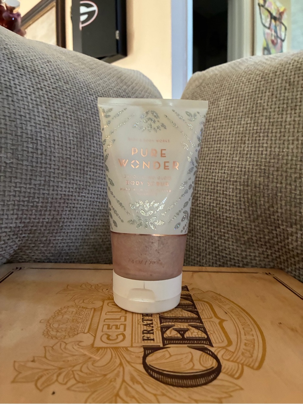 Bath & Body Works Pure Wonder Shimmer Body Polish - Rose Gold and White